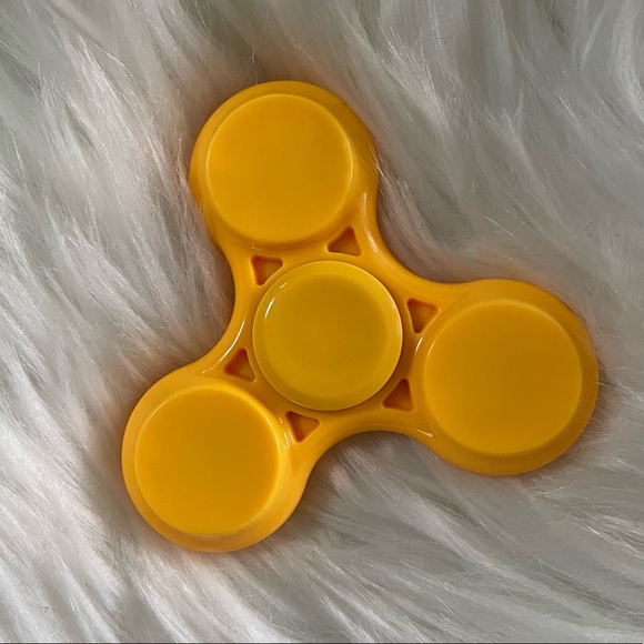Yellow Hand Spinner Fidget NWT - Picture 3 of 4